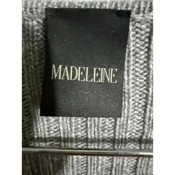 Madeleine  Gray Ribbed Knit V-Neck Sweater - Picture 2 of 4